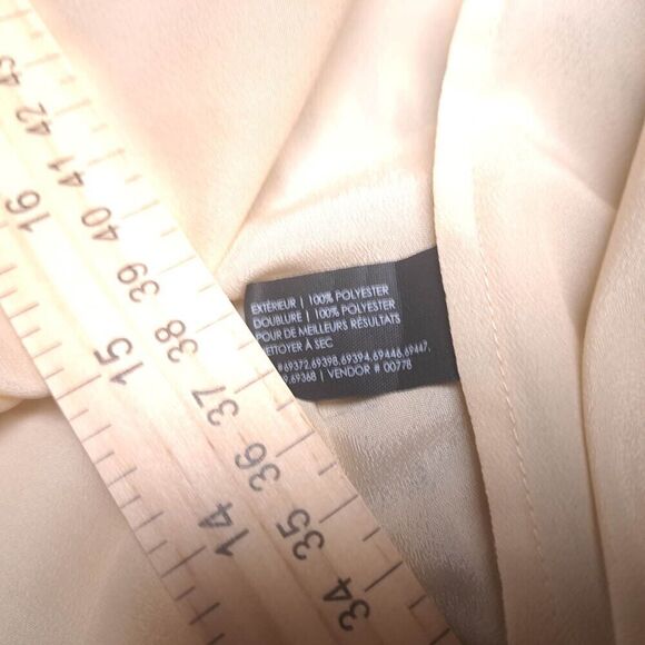 Club Monaco NWT Women's 12 Mini Skirt Cream, Blue Print Pleated Lined Geometric - Picture 8 of 8